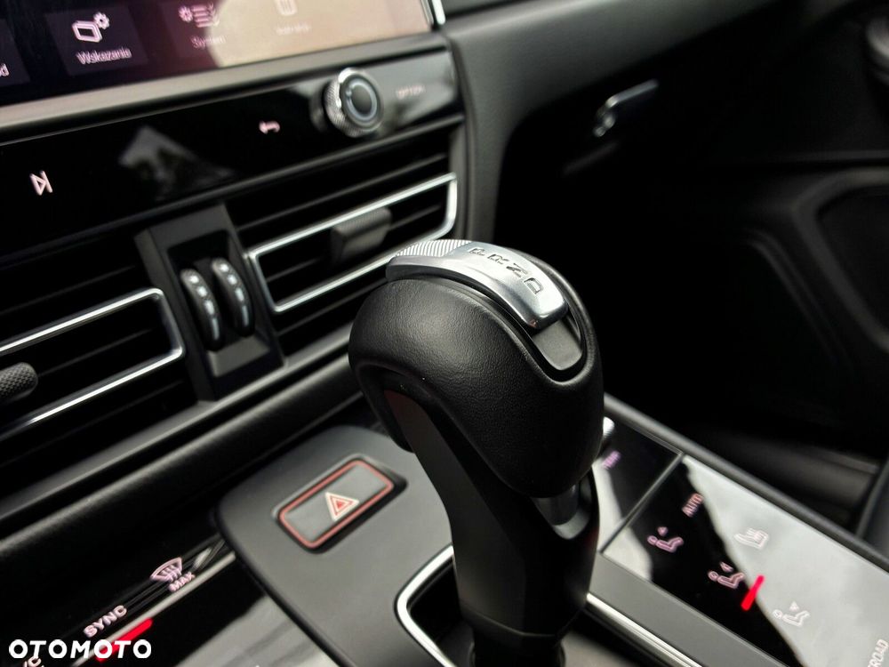Porsche Macan - 30