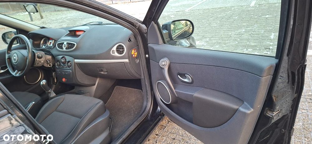 Renault Clio TCe 100 Dynamique - 17