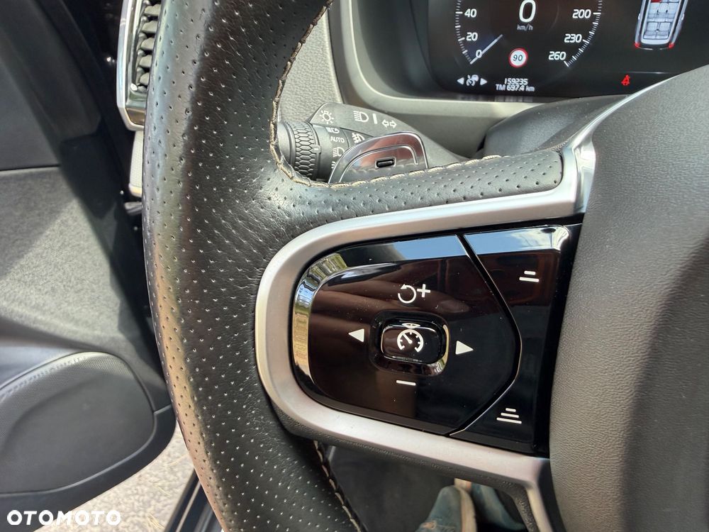 Volvo XC 90 D5 AWD Geartronic RDesign - 17
