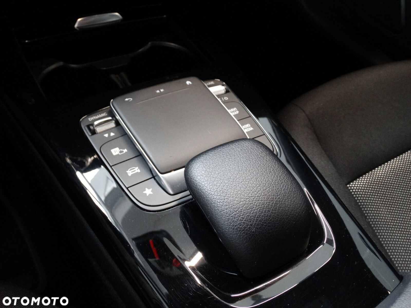 Mercedes-Benz CLA - 31