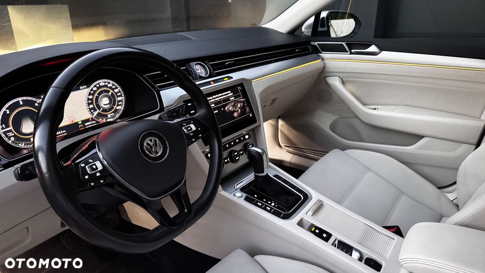 Volkswagen Passat 2.0 TDI SCR (BlueMotion Technology) DSG Comfortline - 9