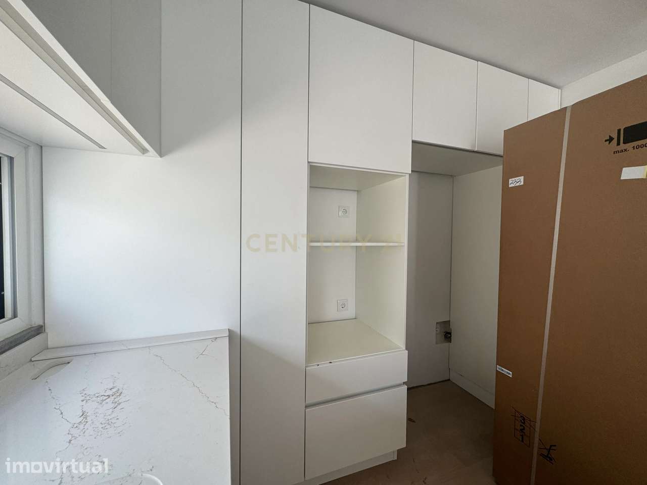 Moradia T4 contemporânea, geminada em Construção em Trajouce – São Dom - Grande imagem: 2/33