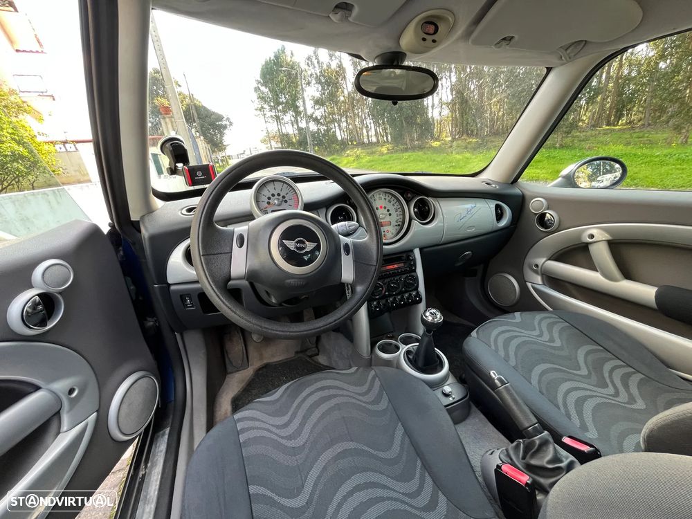 MINI 3 Portas One - 11