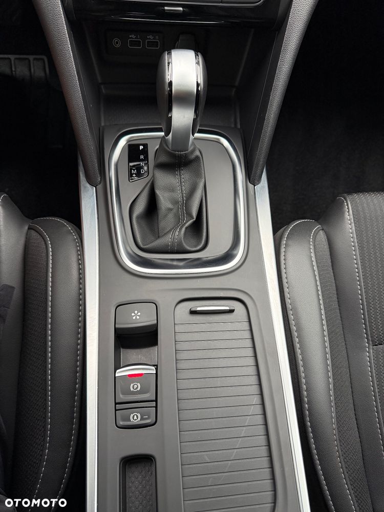 Renault Megane TCe 140 GPF EDC INTENS - 23