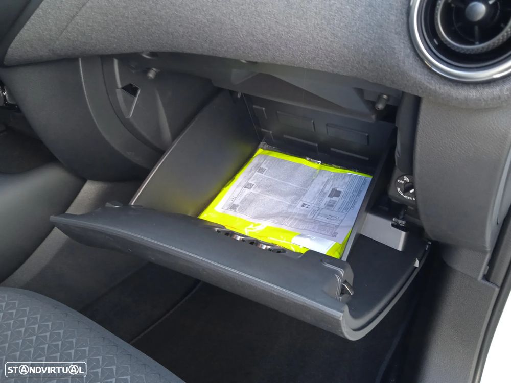 Nissan Juke 1.0 DIG-T N-Design C.Two Tone S.DCT - 38