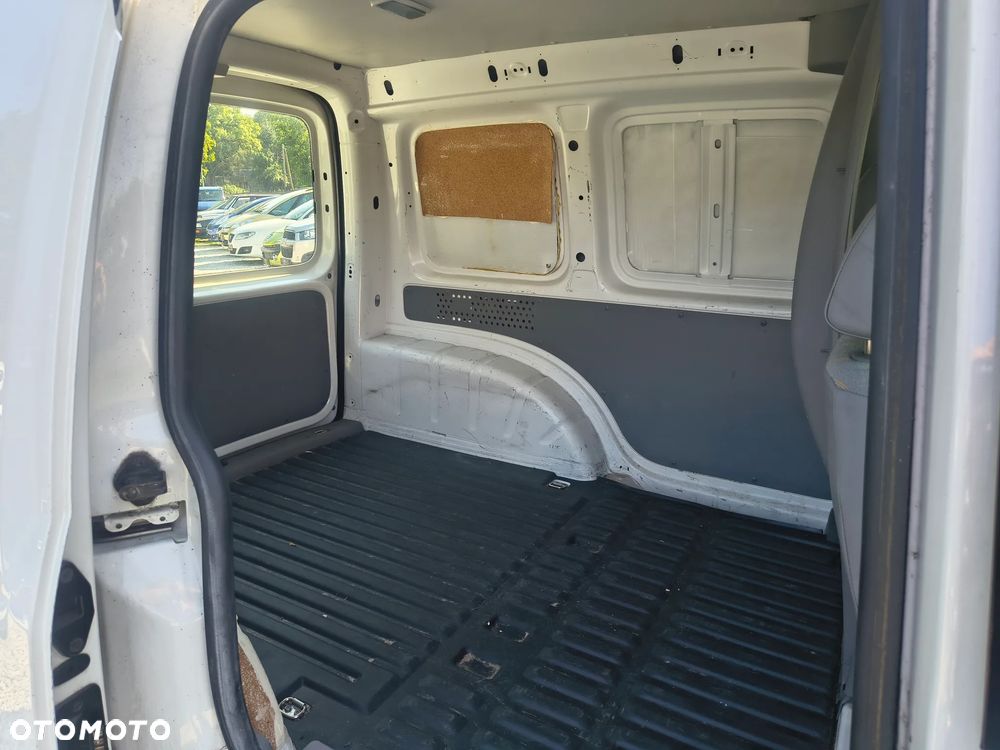 Volkswagen Caddy - 18