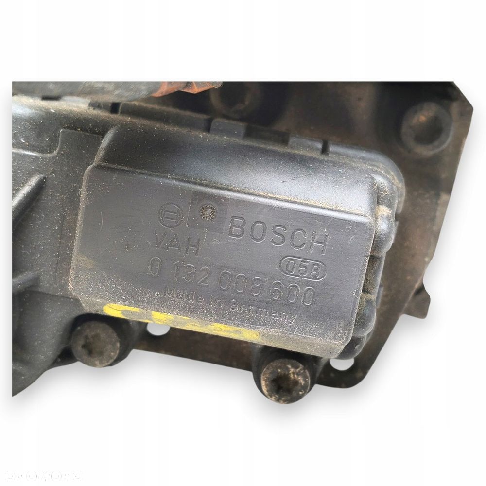 KORPUS WTRYSKU PRZEPUSTNICA Peugeot Citroen 1.4 0132008600 Bosch - 8