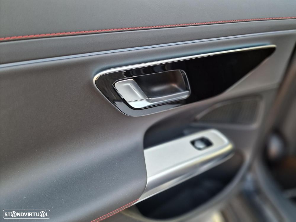 Mercedes-Benz E 53 AMG Hybrid 4Matic+ - 34