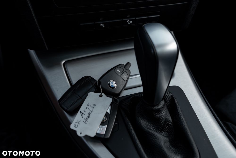 BMW Seria 3 320d xDrive - 38