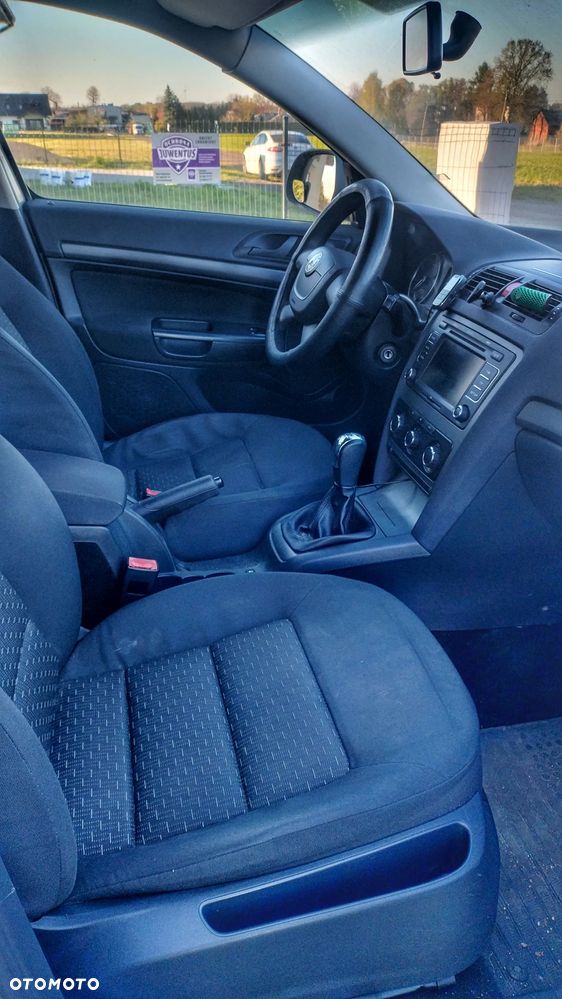 Skoda Octavia 1.6 Tour - 10