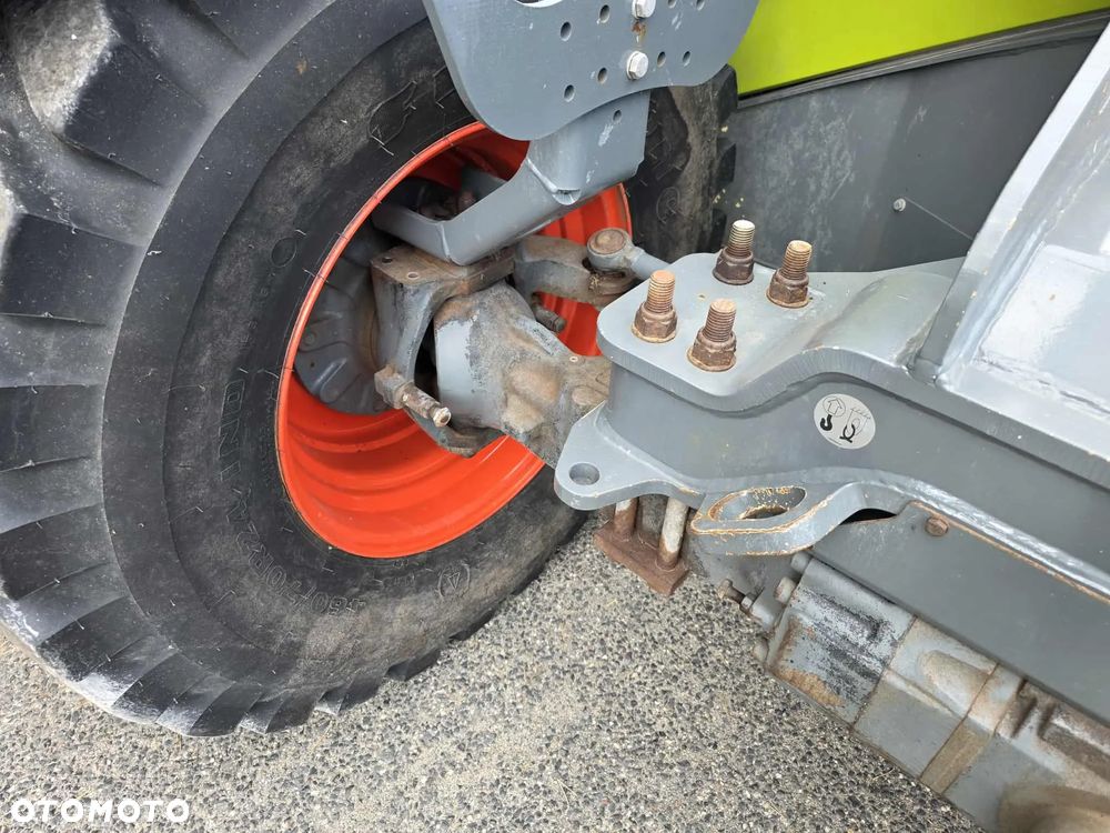 Claas Scorpion 7044 - 6
