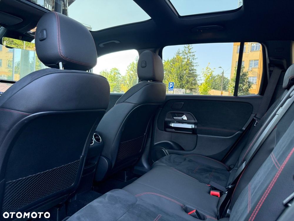 Mercedes-Benz GLB 250 mHEV 4-Matic AMG Line 8G-DCT - 11