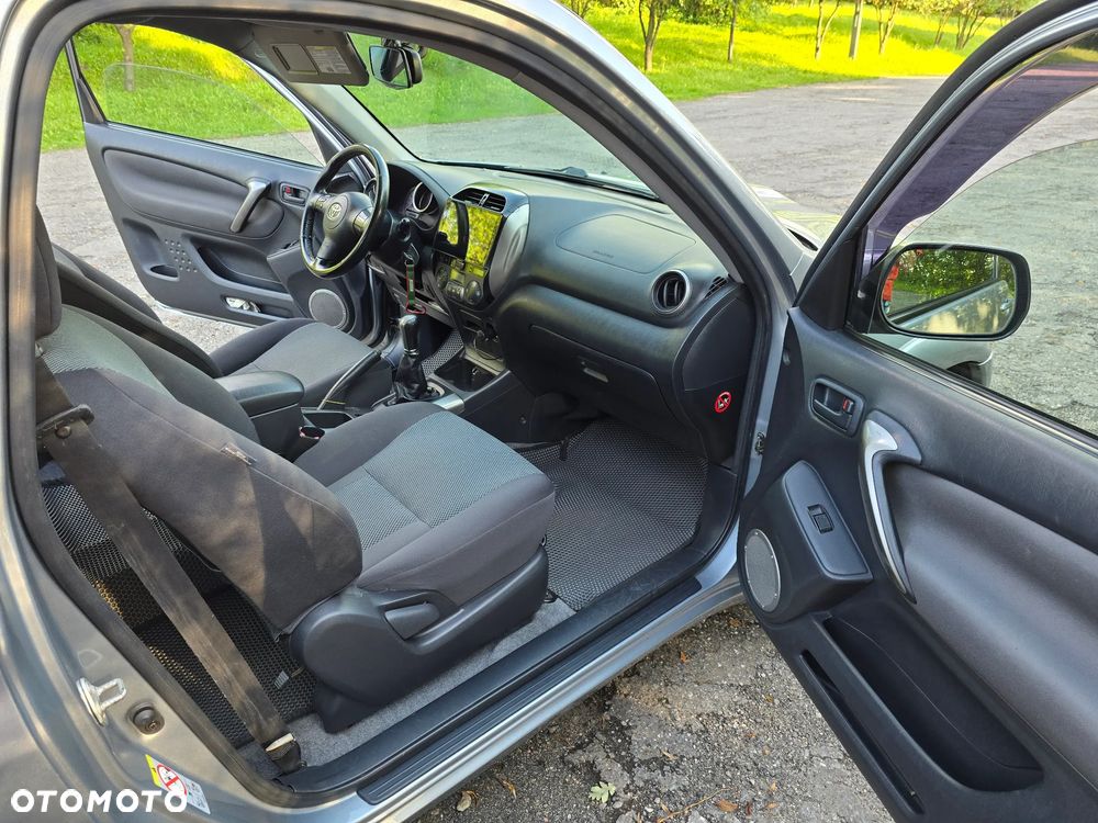 Toyota RAV4 2.0 D-4D Luna - 19