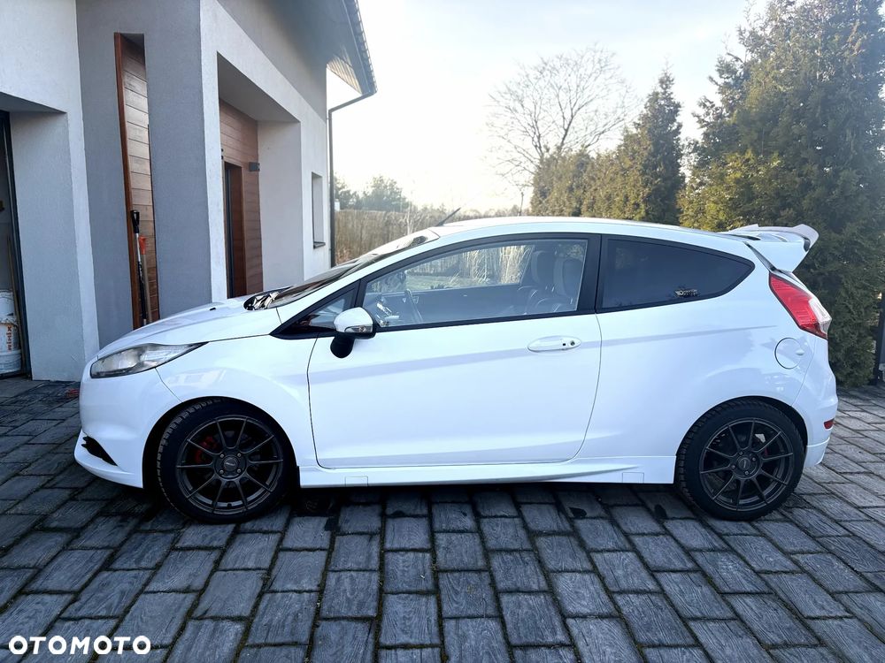 Ford Fiesta 1.6 EcoBoost mit Leder-Sport-Paket ST - 6