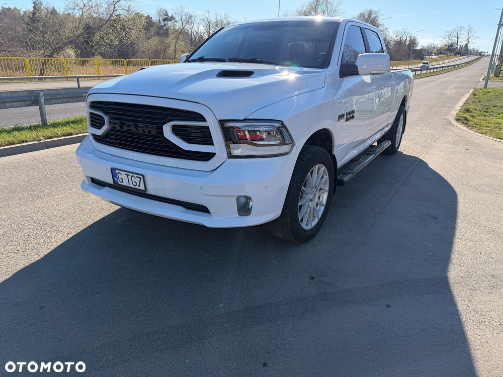 Dodge RAM 5.7 4x4 - 1