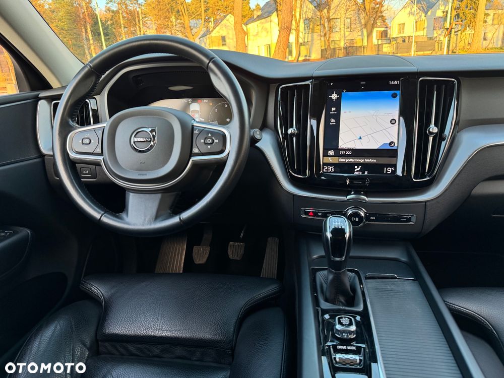 Volvo XC 60 D3 Momentum Pro - 8