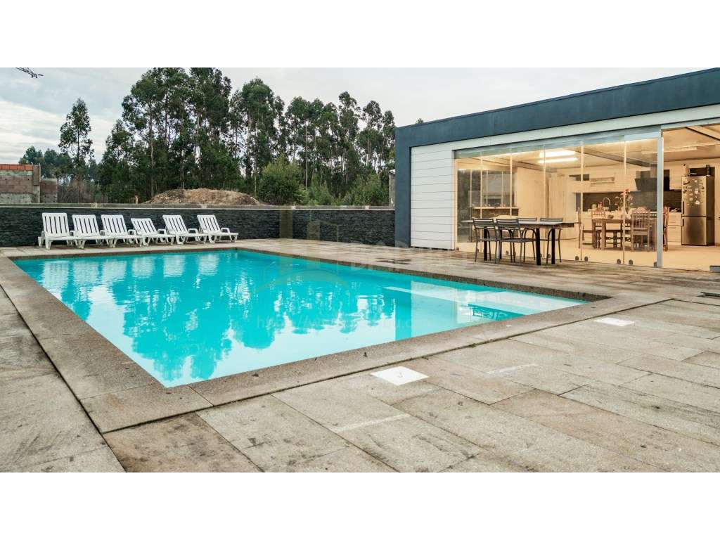 Moradia térrea com piscina - Grande imagem: 2/60