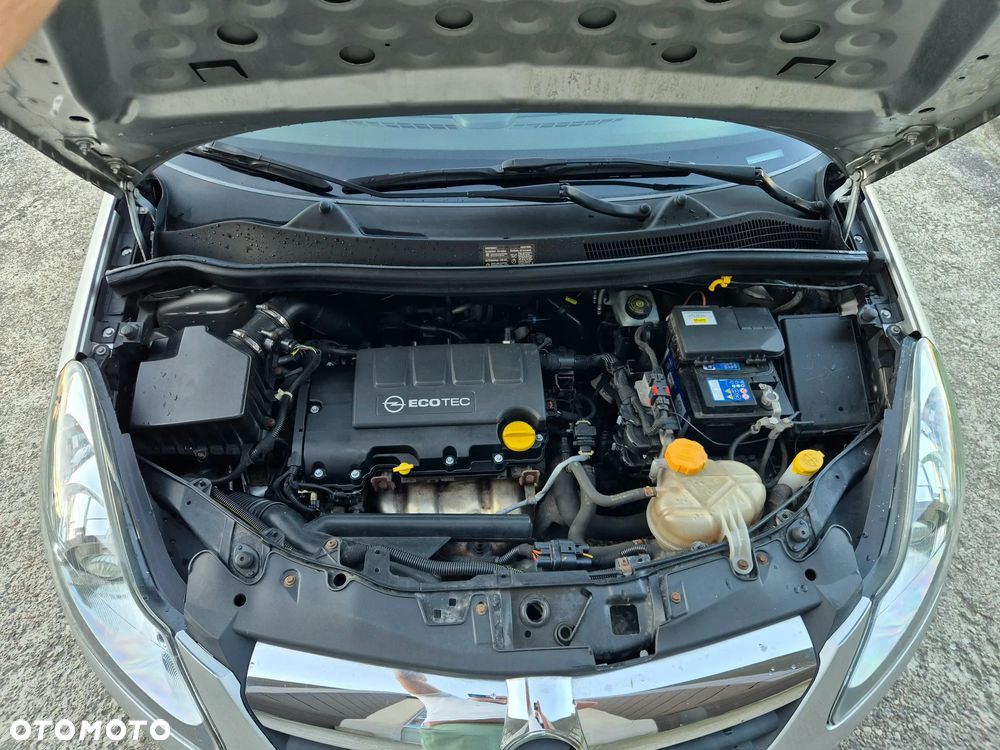 Opel Corsa 1.4 16V Innovation - 38