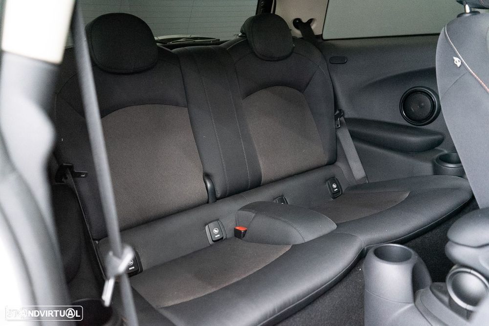MINI 3 Portas Cooper D - 8