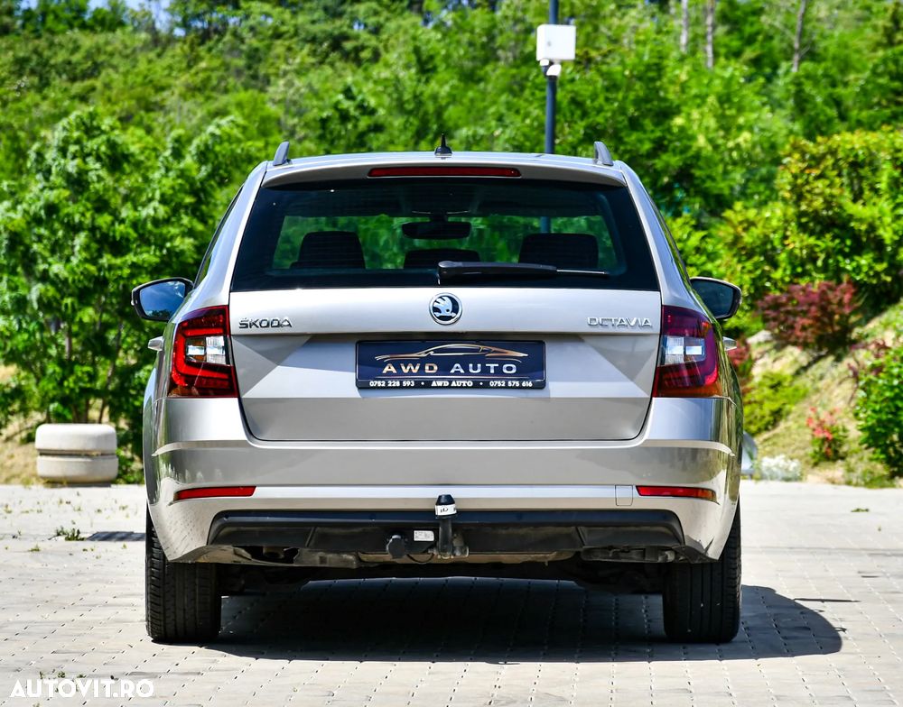 Skoda Octavia 1.6 TDI DSG Ambition - 22