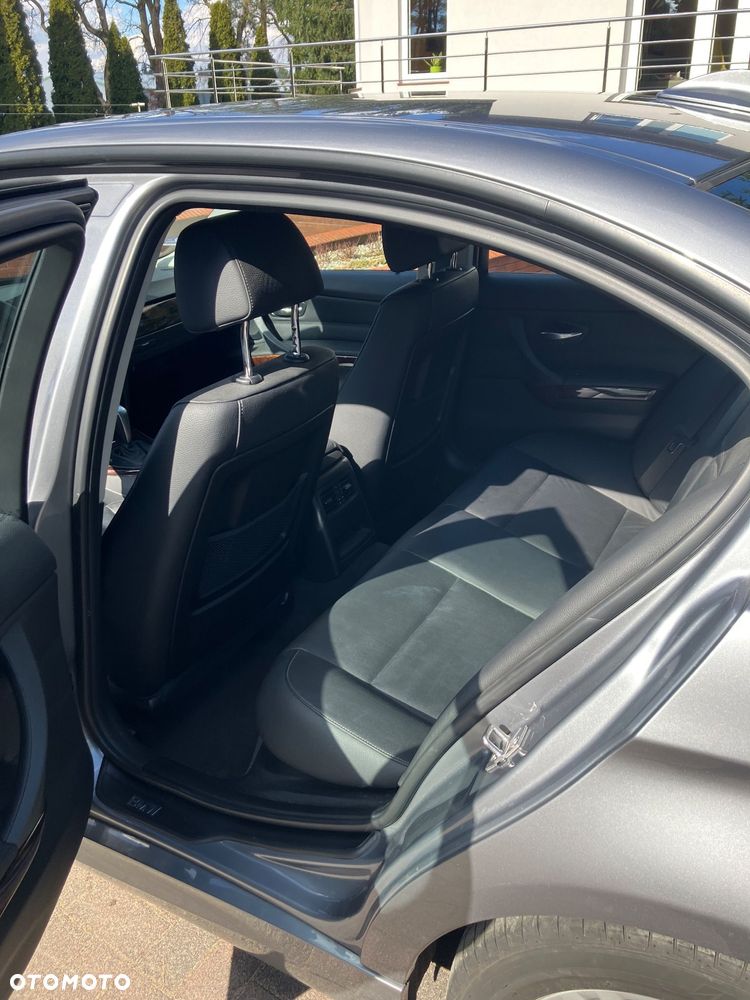 BMW Seria 3 320i - 6