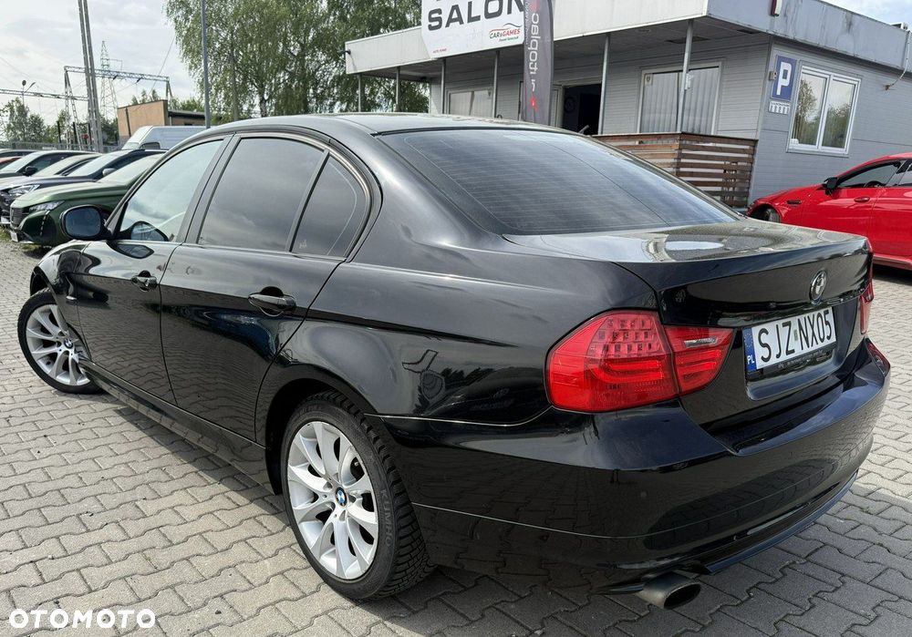 BMW Seria 3 318i Edition Exclusive - 3