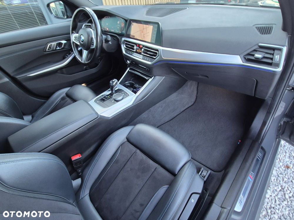 BMW Seria 3 320d Edition M Sport Shadow - 32