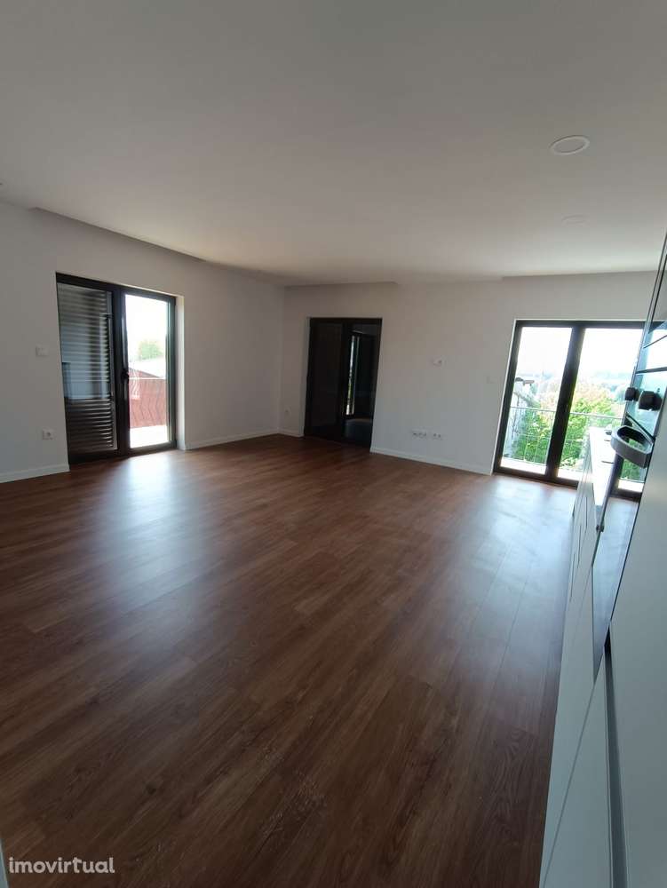 Apartamento T2 | Tamel S. Veríssimo - Grande imagem: 5/10