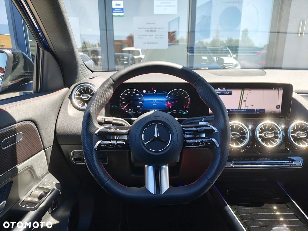Mercedes-Benz GLA 200 AMG Line - 11