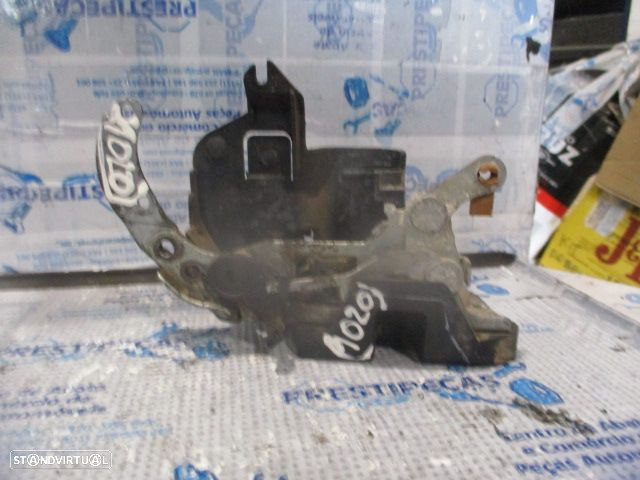 Fecho Fec1020 SUZUKI GRAND VITARA 1 BREAK 1999 2.0TDI 90CV 5P PRETO TD MANUAL SUZUKI GRAND VITARA 2002 2.0TDI 4X4 110CV 5P DOURADO - 2