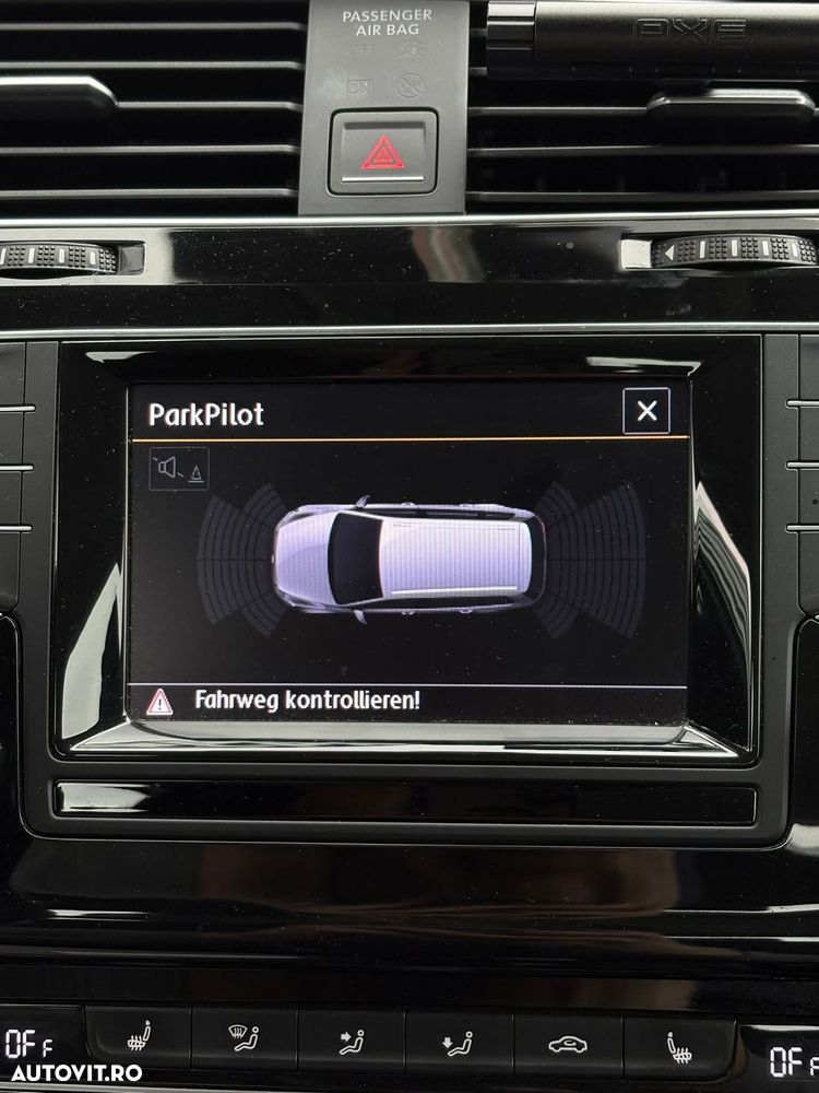 Volkswagen Golf 2.0 TDI BlueMotion Technology Allstar - 12