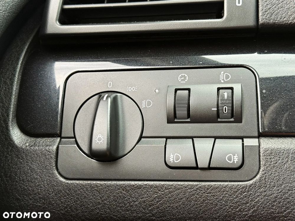 BMW Seria 3 328Ci - 29