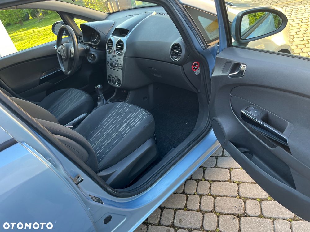Opel Corsa 1.2 16V Cosmo - 6