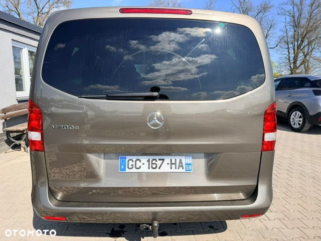 Mercedes-Benz Klasa V 200 (BlueTEC) d extralang 7G-TRONIC - 12
