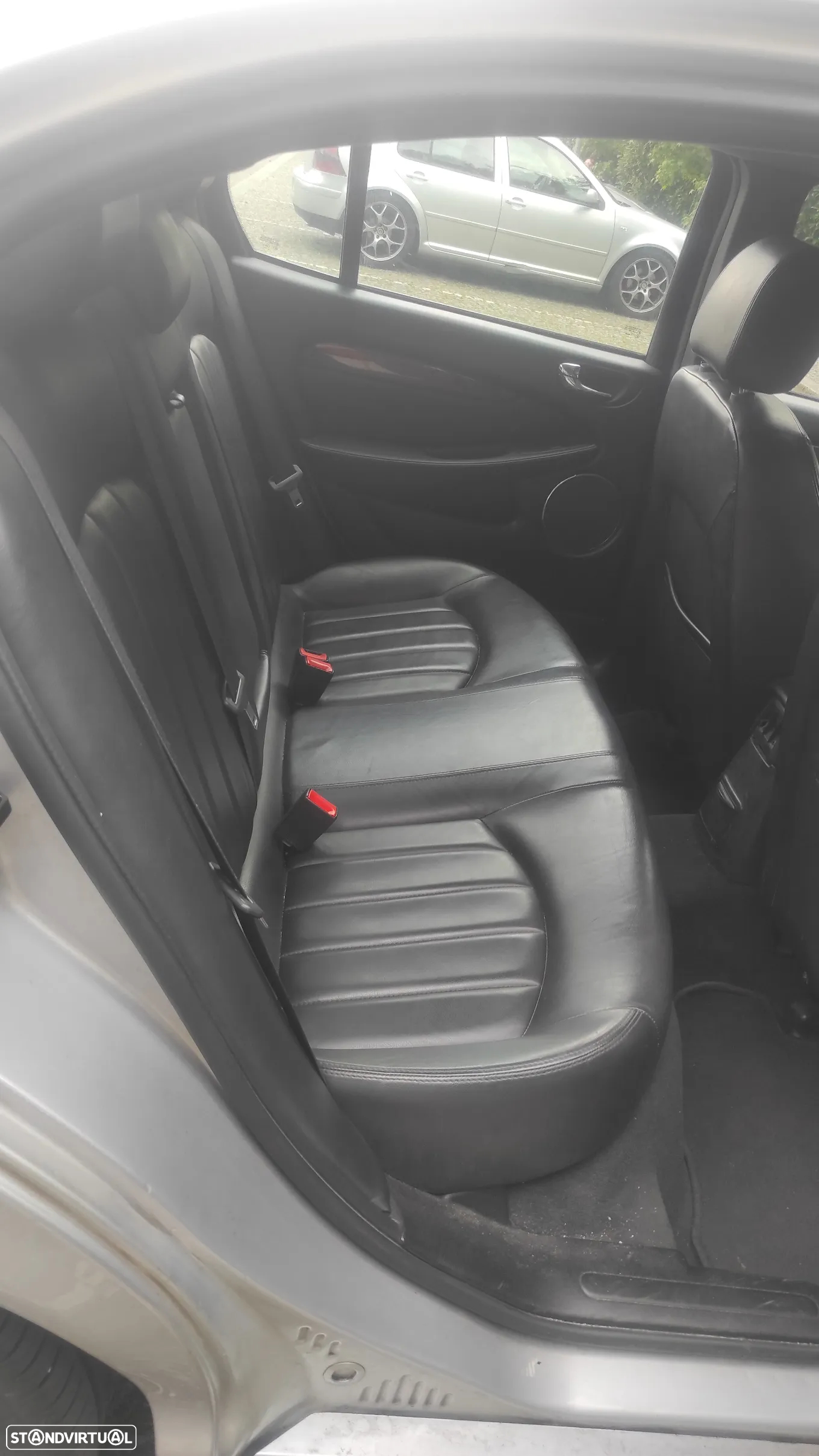 Jaguar X-Type 2.0 D Executive - 17