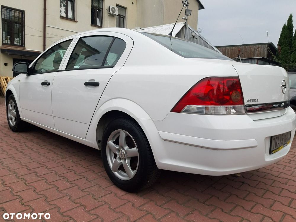 Opel Astra 1.6 Innovation - 13