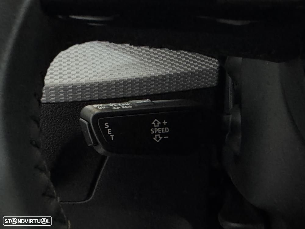 Audi Q2 30 TDI S tronic design - 32