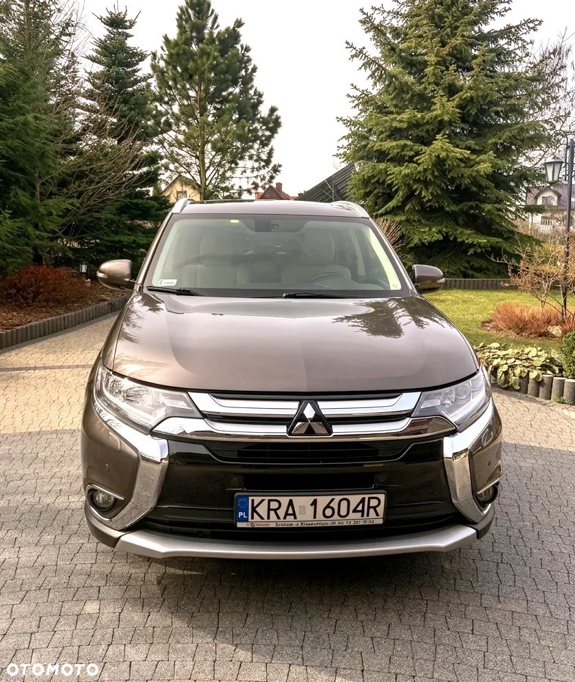 Mitsubishi Outlander 2.0 Intense + Navi 4WD CVT - 2