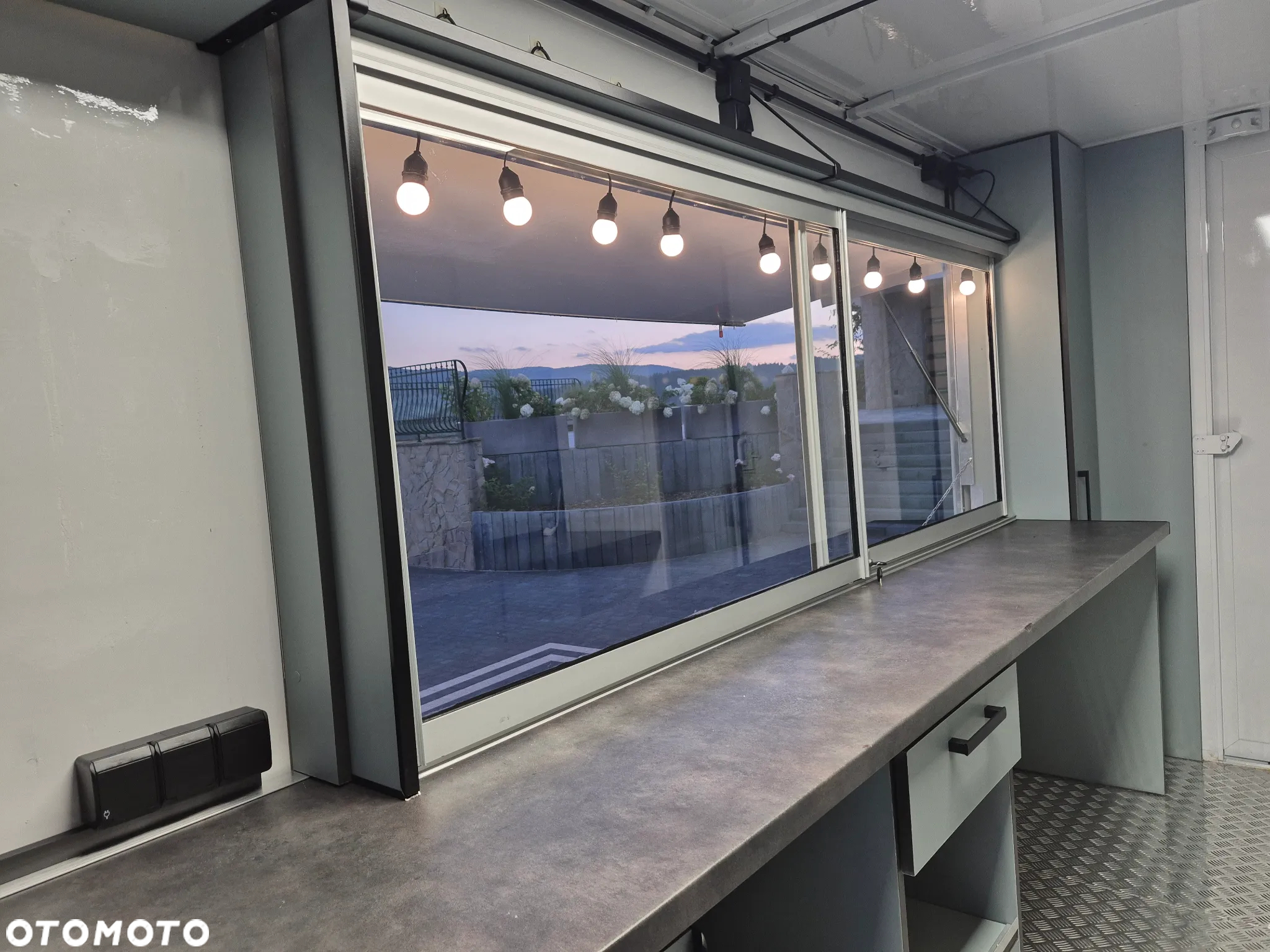 Iveco Food Truck Sklep Bar Specjalny - 17