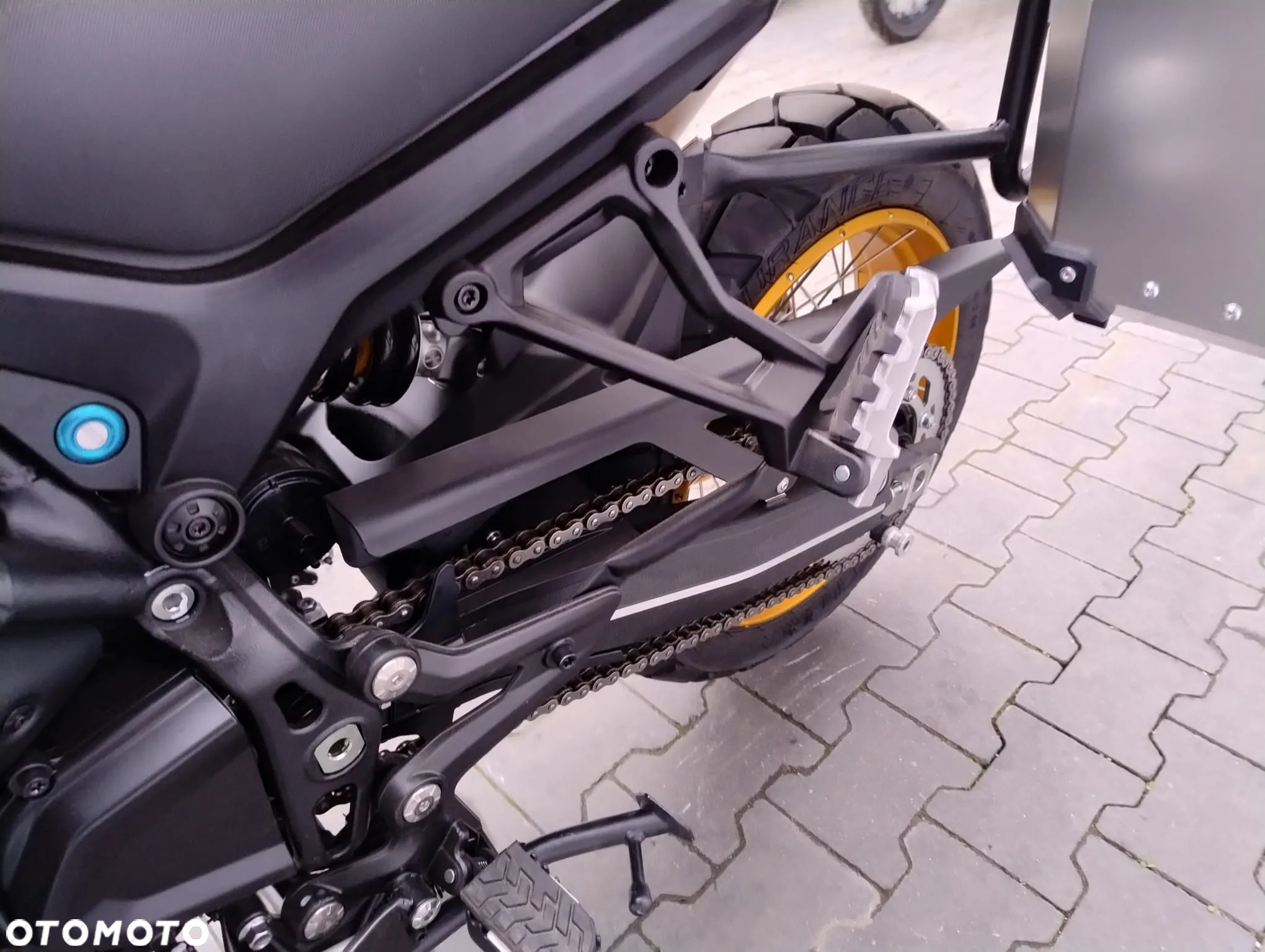 QJMOTOR SRT 800SX - 6
