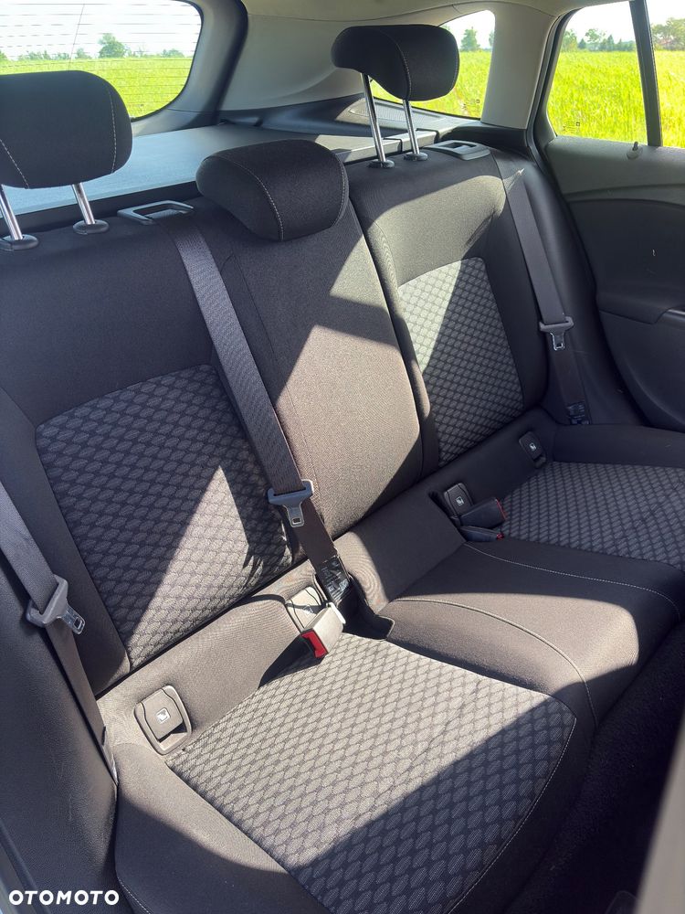 Opel Astra 1.6 CDTI Cosmo - 22
