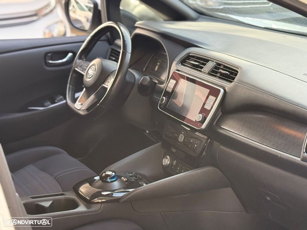 Nissan Leaf N-Connecta - 10