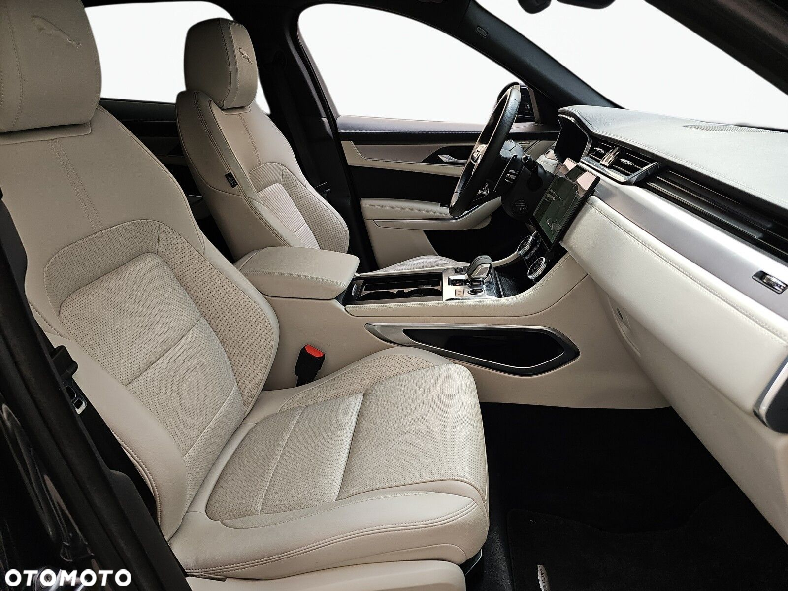 Jaguar F-Pace - 15