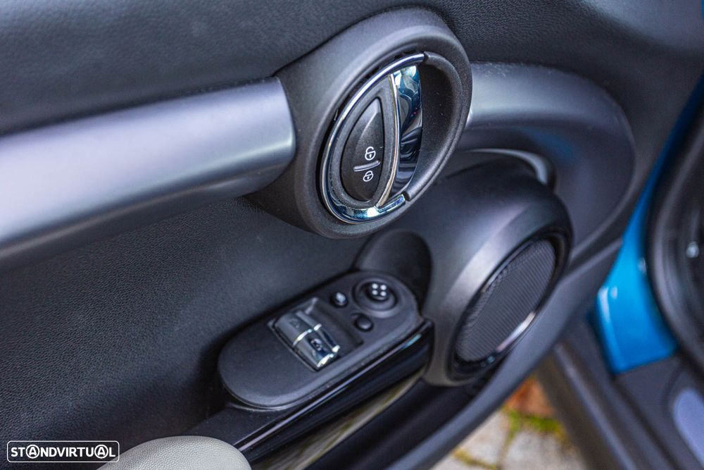 MINI 3 Portas Cooper SE Premium Yours - 26