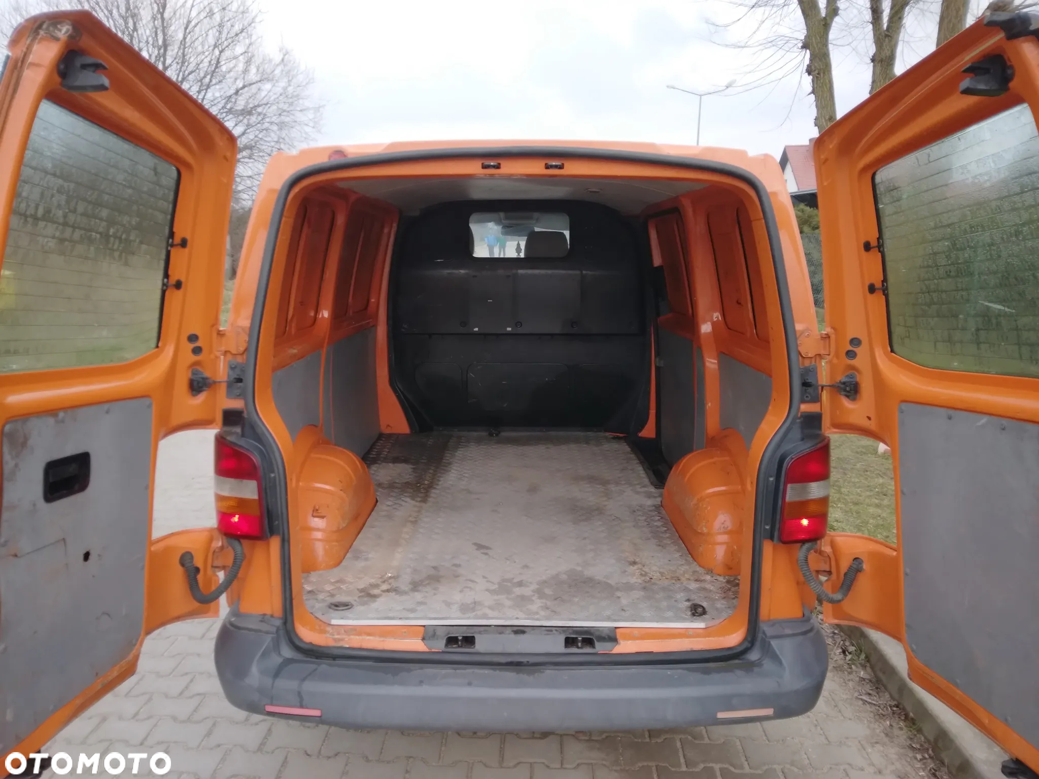 Volkswagen Transporter - 11