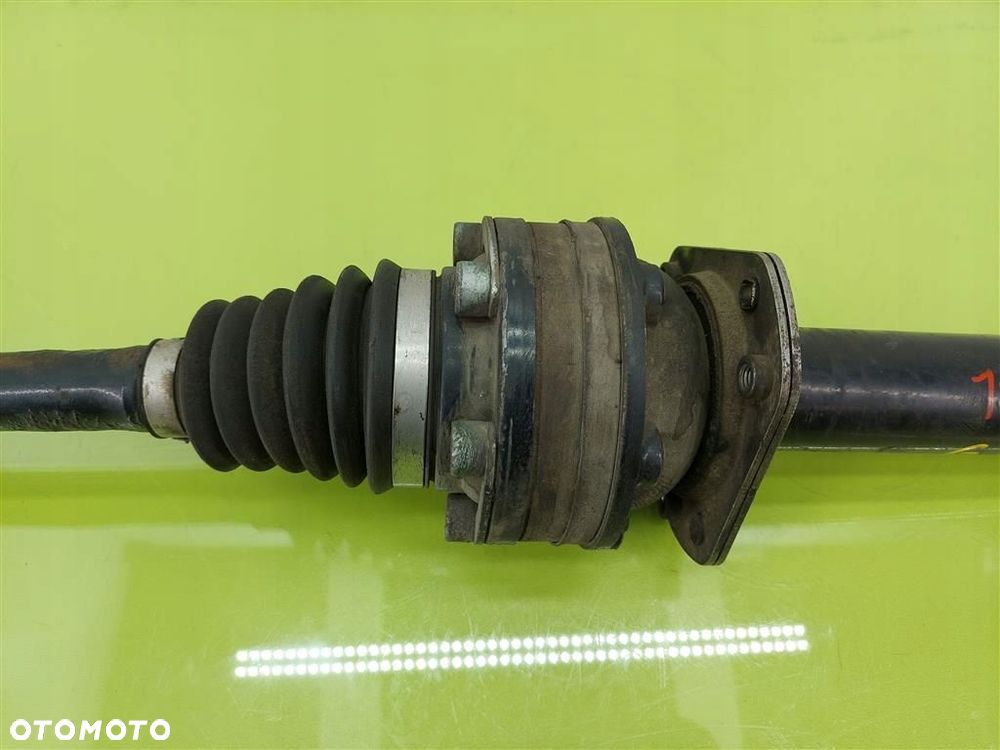Półoś przód przednia prawa VW Golf V 2003-2008 2,0 TDI - 2