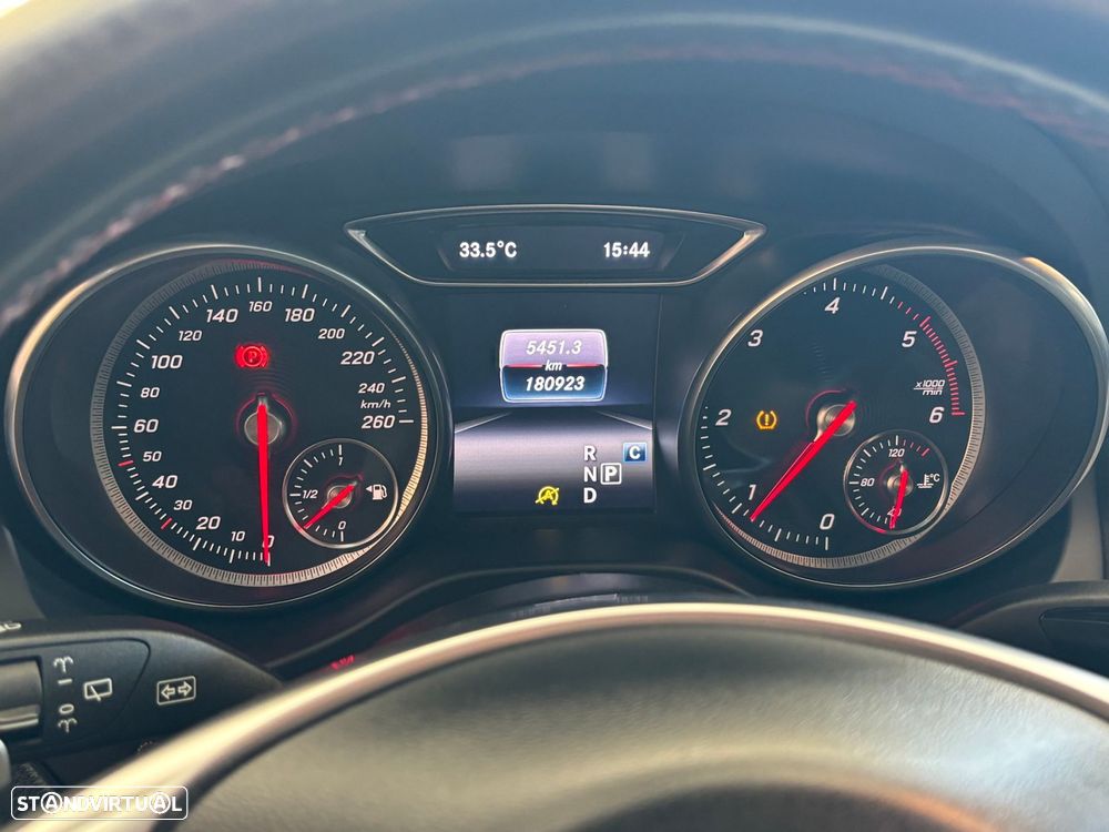 Mercedes-Benz CLA 180 d Shooting Brake AMG Line Aut. - 16