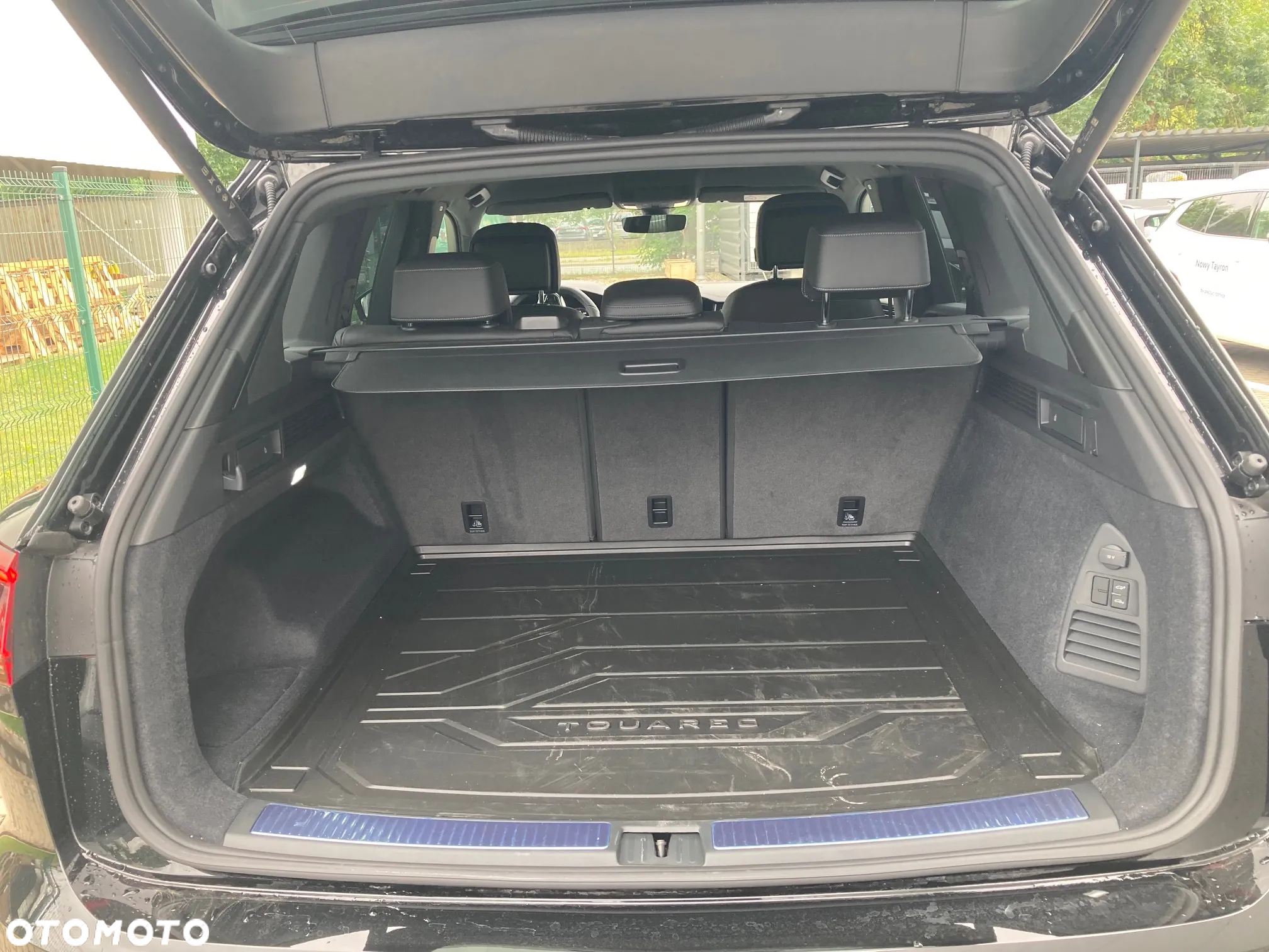 Volkswagen Touareg 3.0 V6 TDI 4Motion R-Line - 30