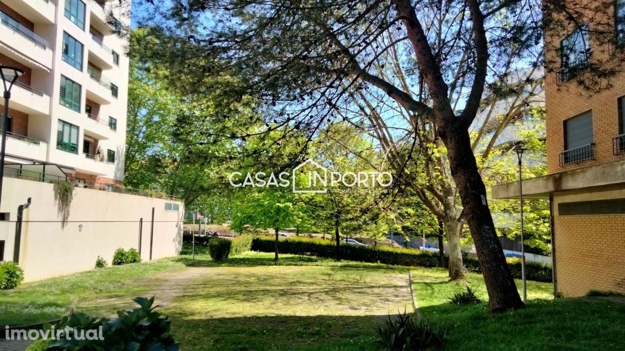 T4+1  com vistas mar nos Pinhais da Foz - Grande imagem: 2/32