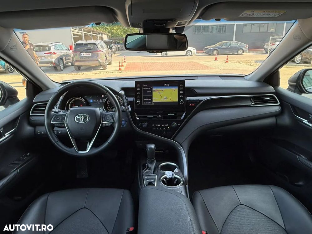 Toyota Camry 2.5 Dynamic - 16